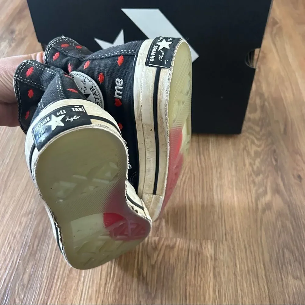 CONVERSE all Star Chuck Taylor hi top kiss lips embroidered lace up shoes sz7 - Picture 6 of 9